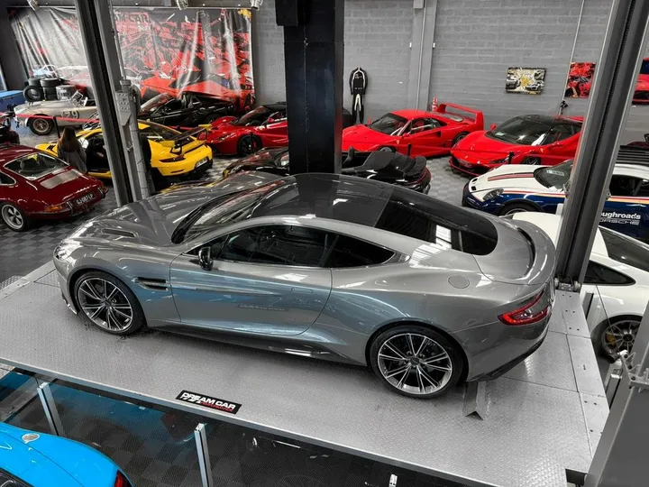 Aston Martin Vanquish