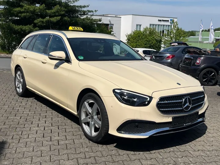 Mercedes-Benz E 200