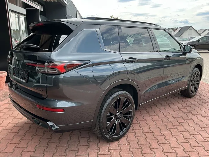 Mitsubishi Plug-in Hybrid Outlander