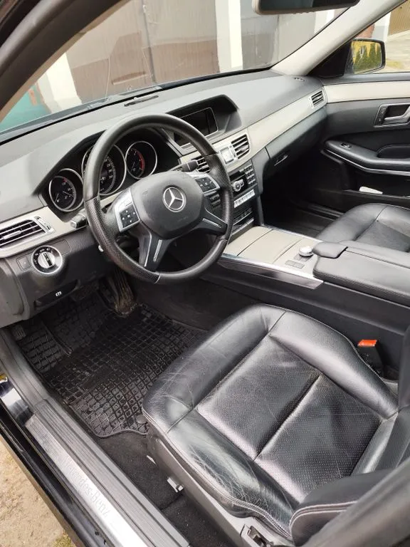 Mercedes-Benz E 200