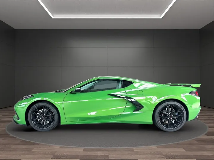 Corvette C8