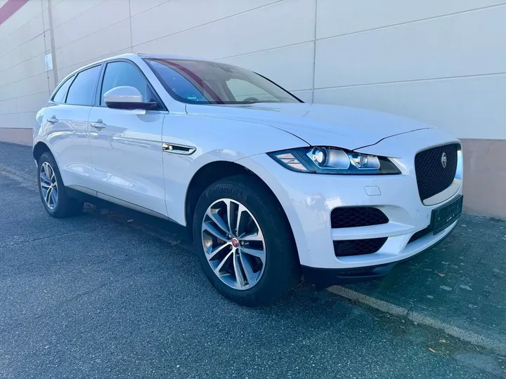 Jaguar F-Pace