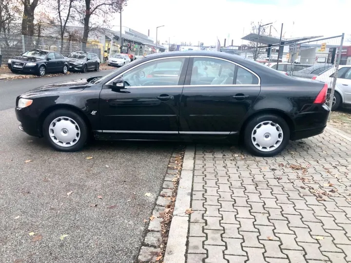 Volvo S80