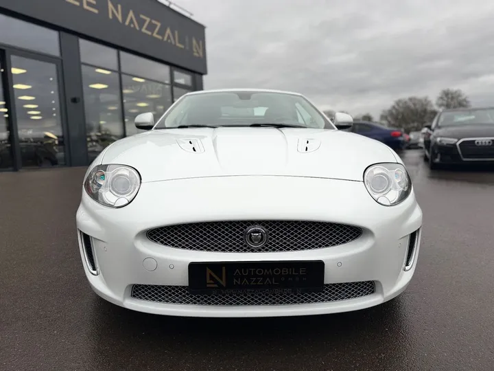 Jaguar XKR