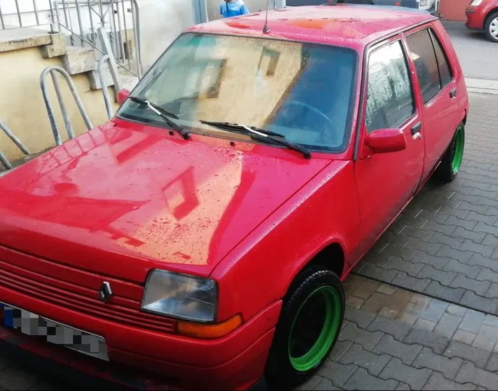 Renault R 5