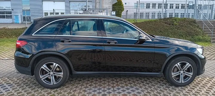 Mercedes-Benz GLC 220
