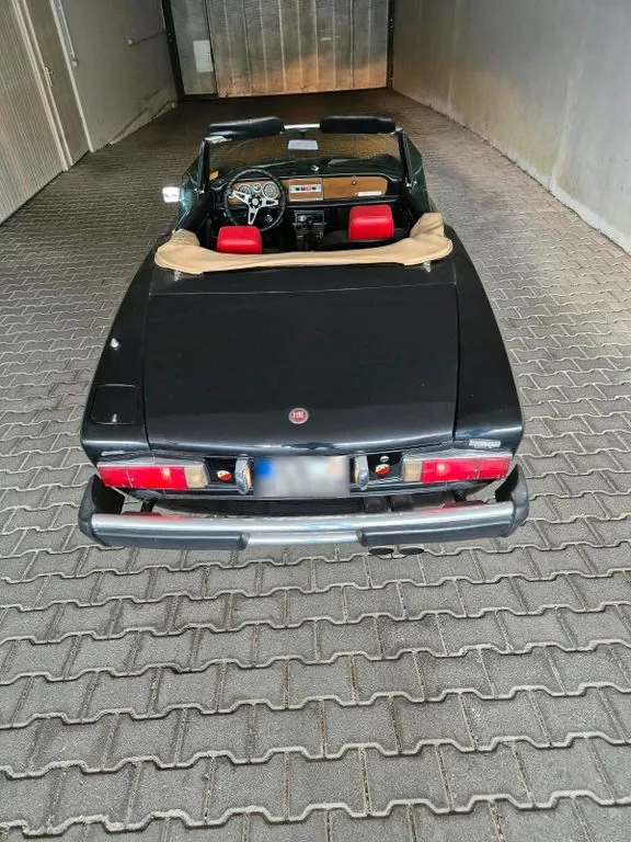 Fiat 124 Spider
