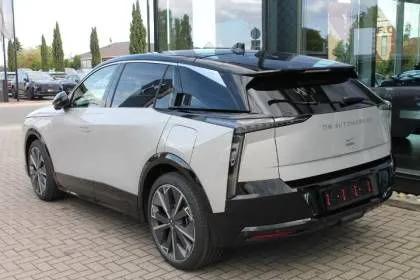 DS Automobiles N°7