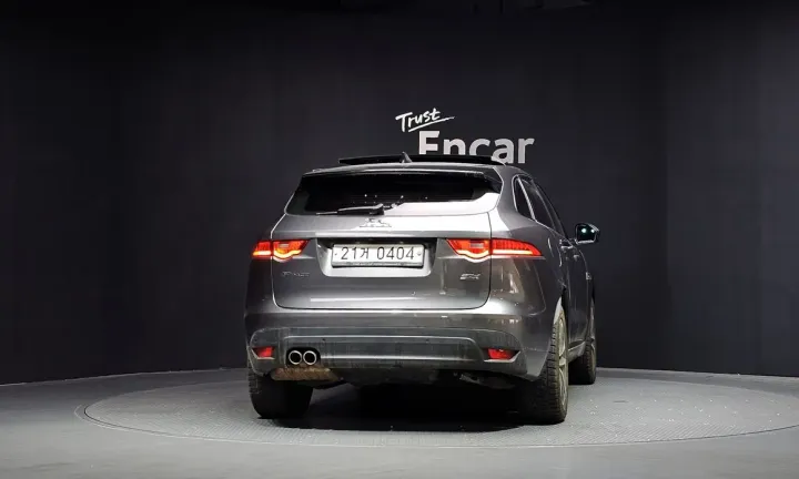 Jaguar F-PACE