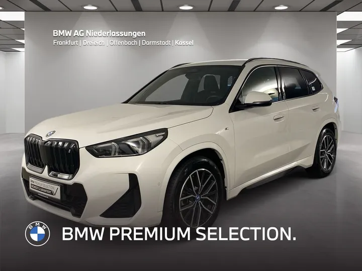 BMW iX1