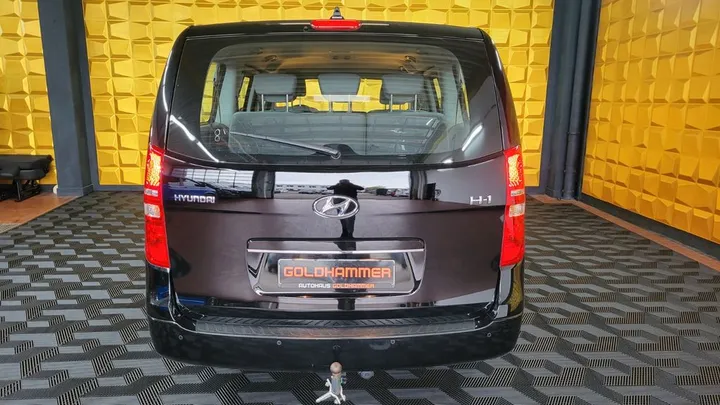 Hyundai H-1