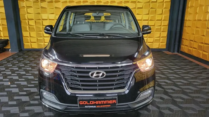 Hyundai H-1
