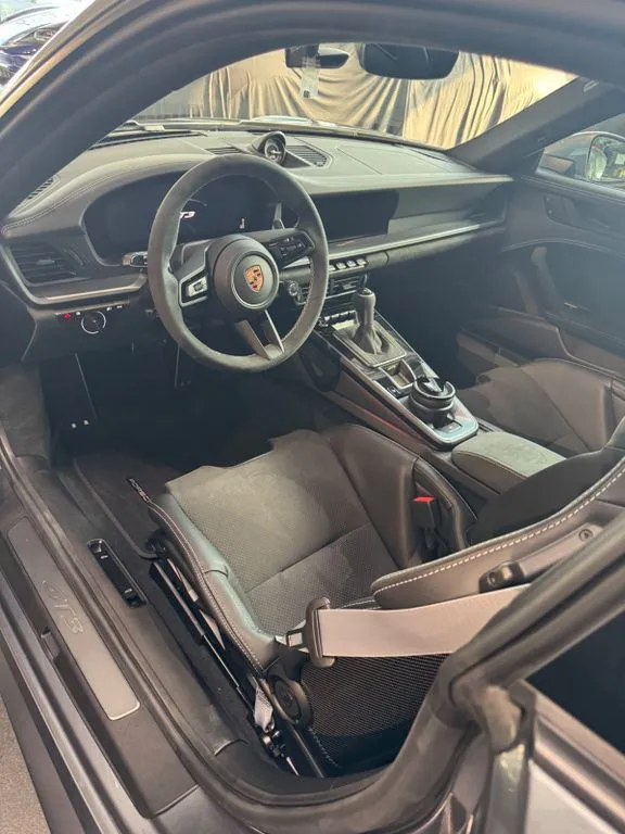 Porsche 992