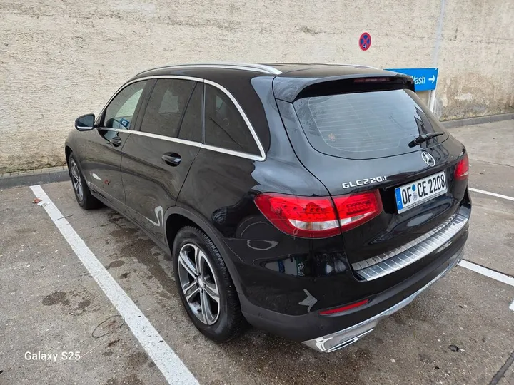 Mercedes-Benz GLC 220