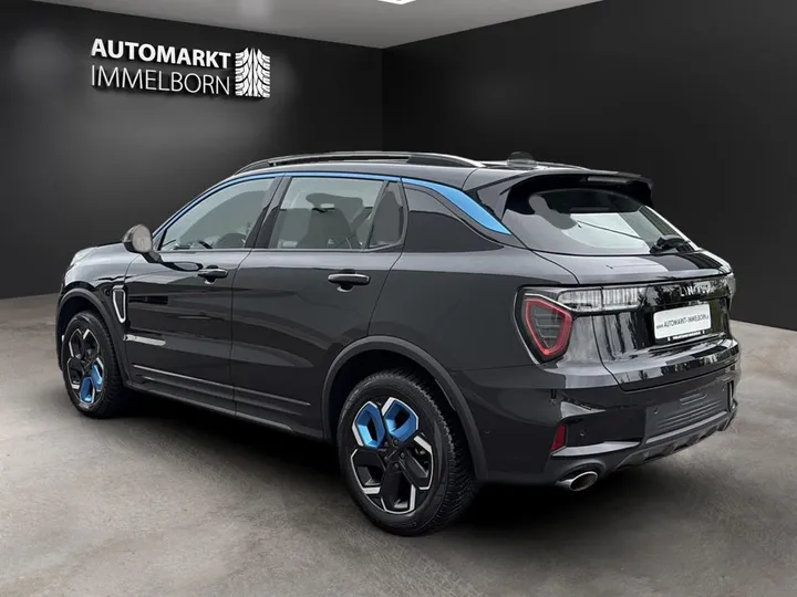 Lynk&Co 01