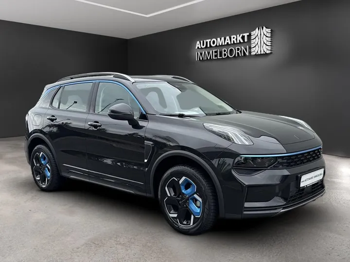Lynk&Co 01