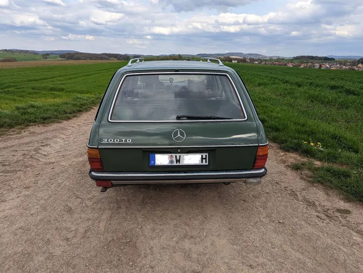 Mercedes-Benz 300