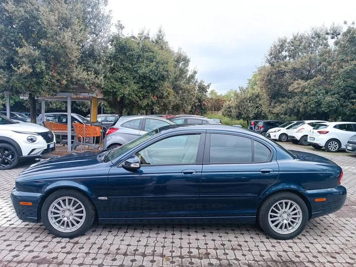 Jaguar X-Type