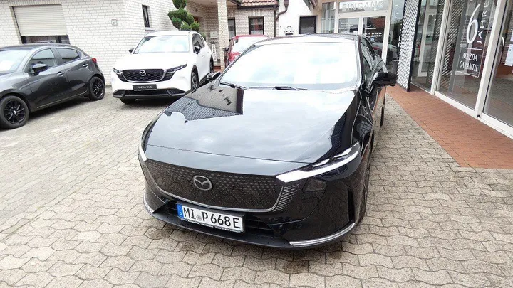 Mazda 6e
