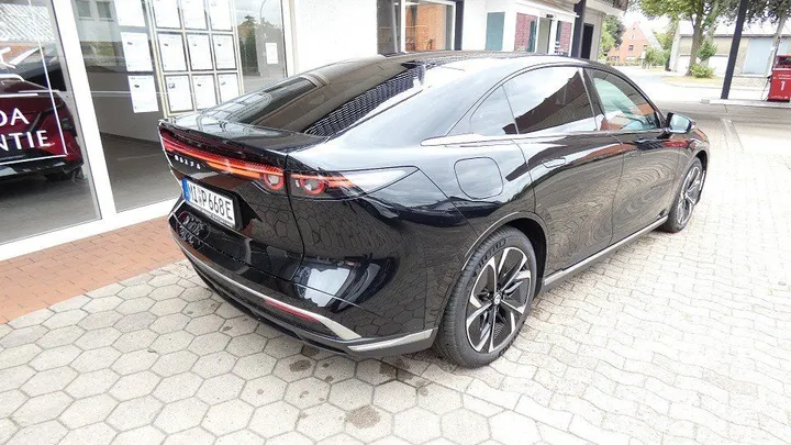Mazda 6e