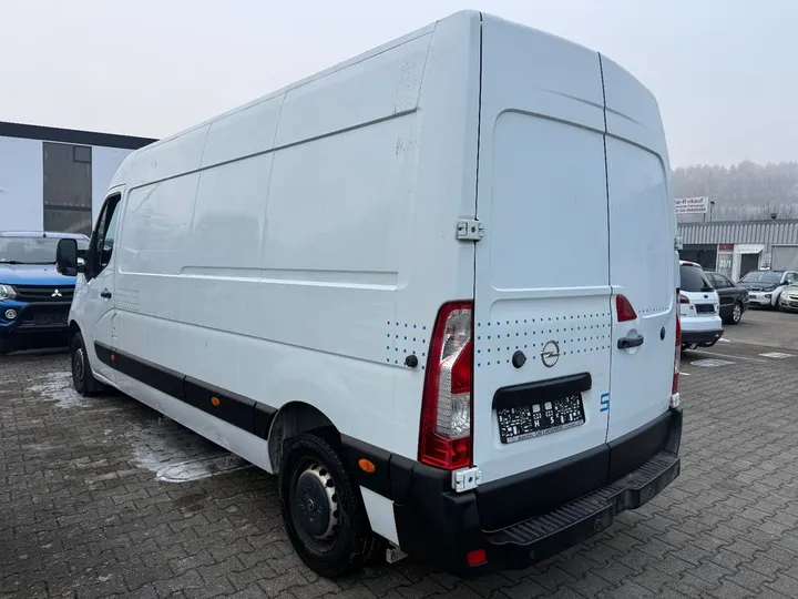 Opel Movano