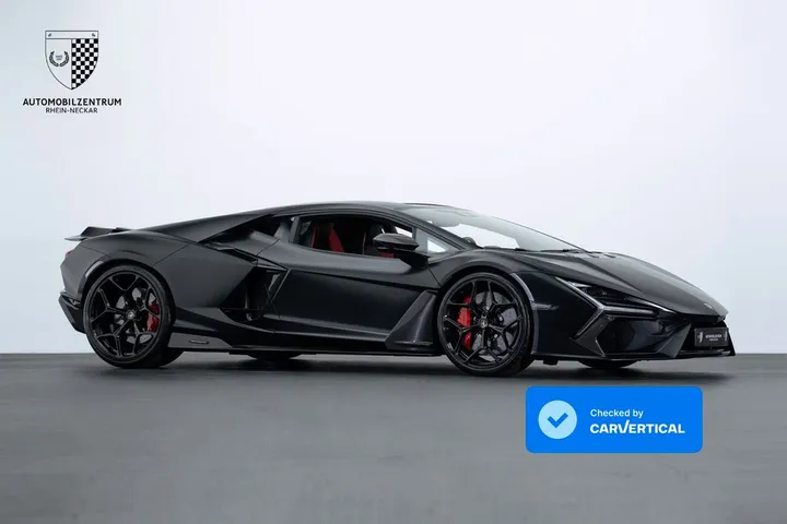 Lamborghini Revuelto