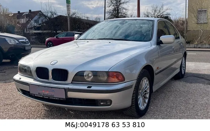 BMW 523