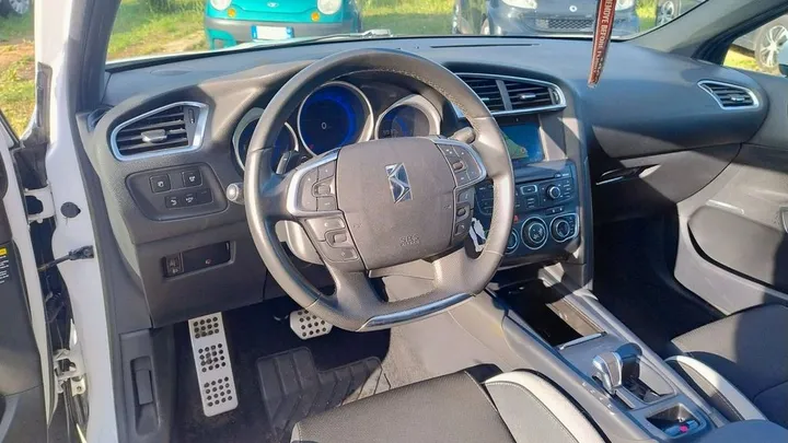 DS Automobiles DS4