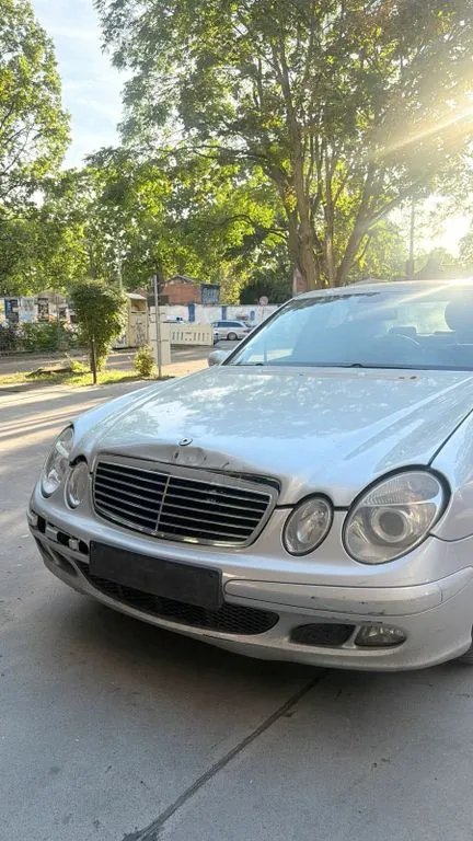 Mercedes-Benz 200