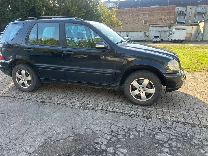Mercedes-Benz ML 270