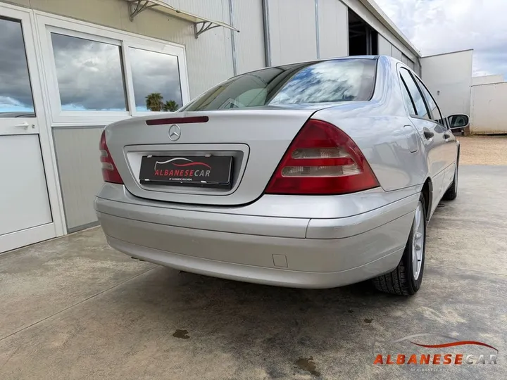Mercedes-Benz C 220