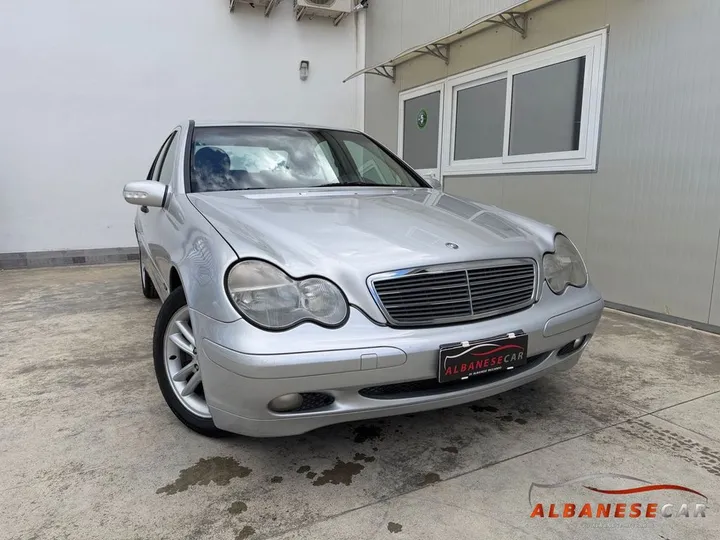 Mercedes-Benz C 220