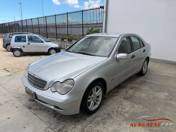 Mercedes-Benz C 220