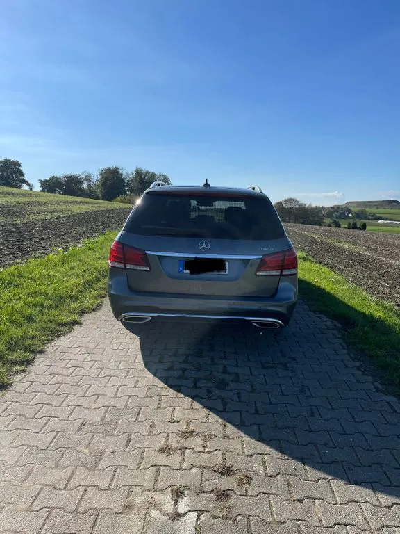 Mercedes-Benz E 500