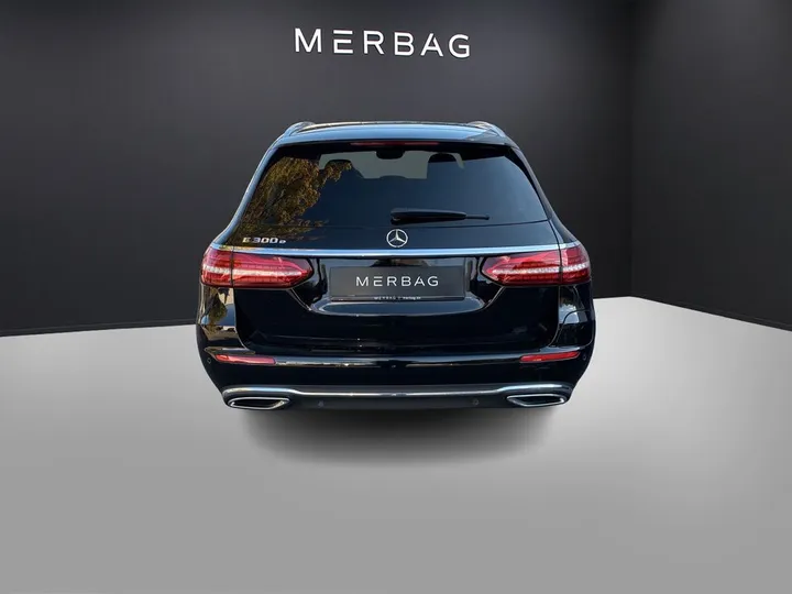 Mercedes-Benz E 300