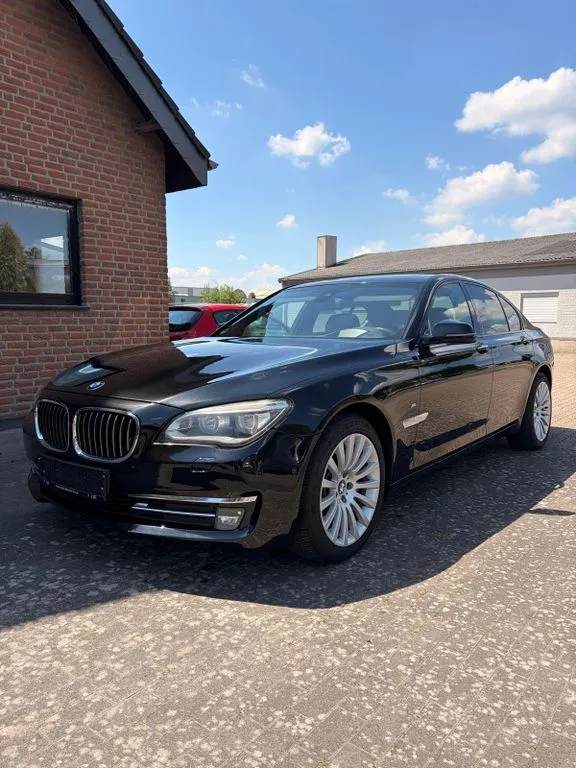 BMW 740
