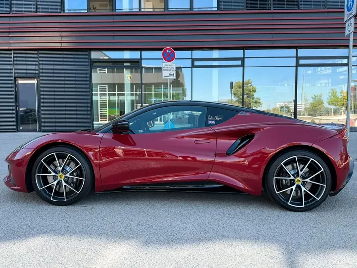 Lotus Emira
