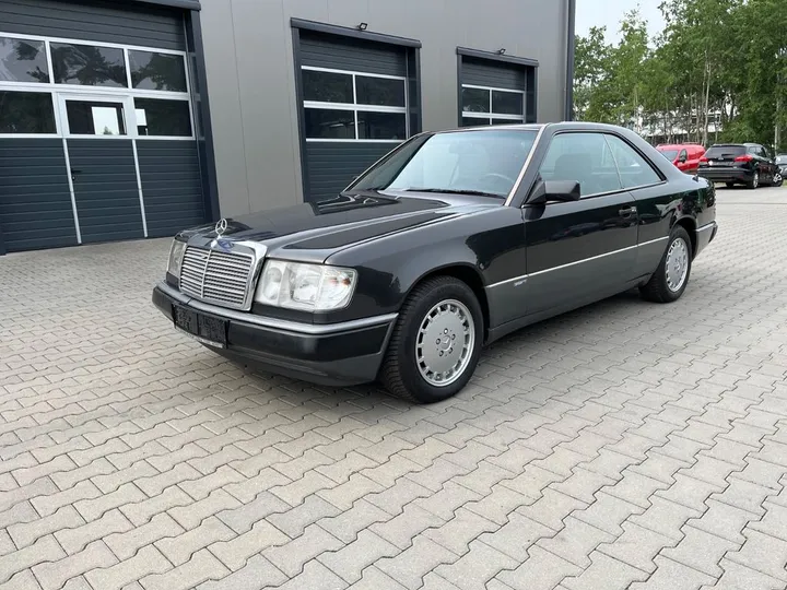 Mercedes-Benz CE 300
