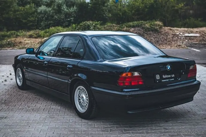 BMW 728