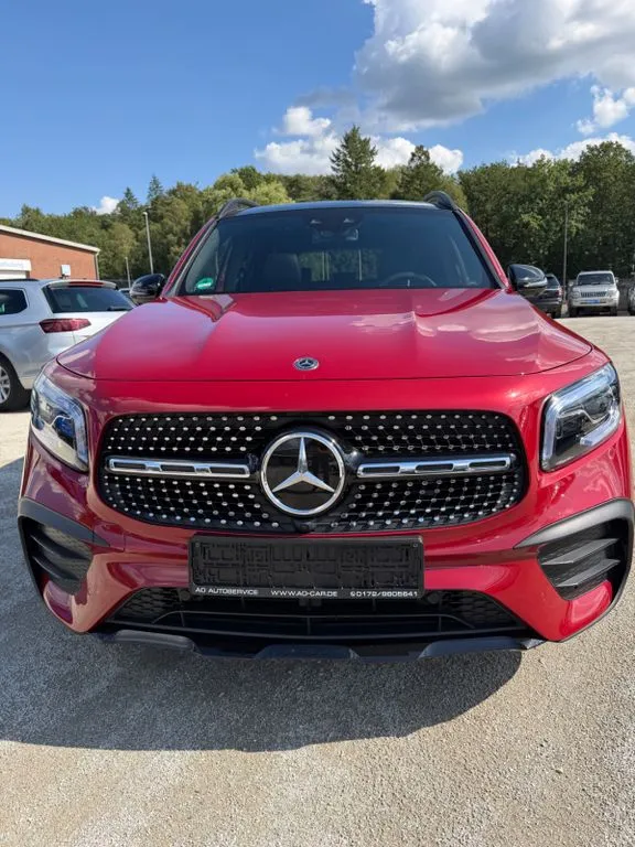 Mercedes-Benz GLB 220