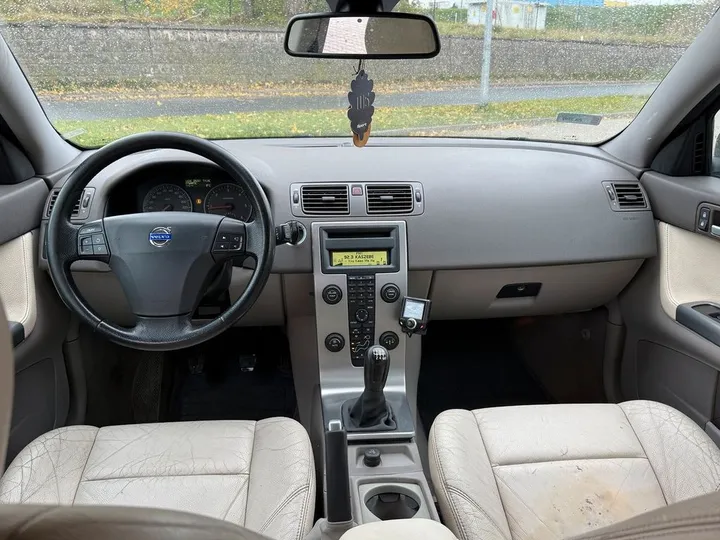 Volvo V50