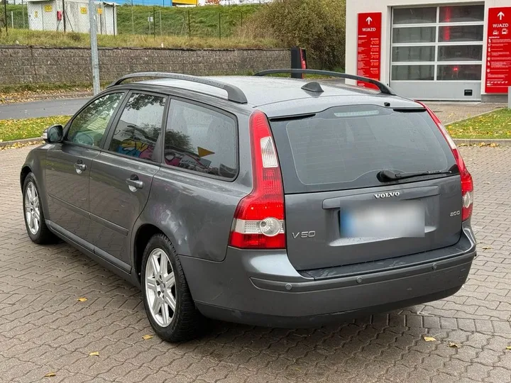 Volvo V50