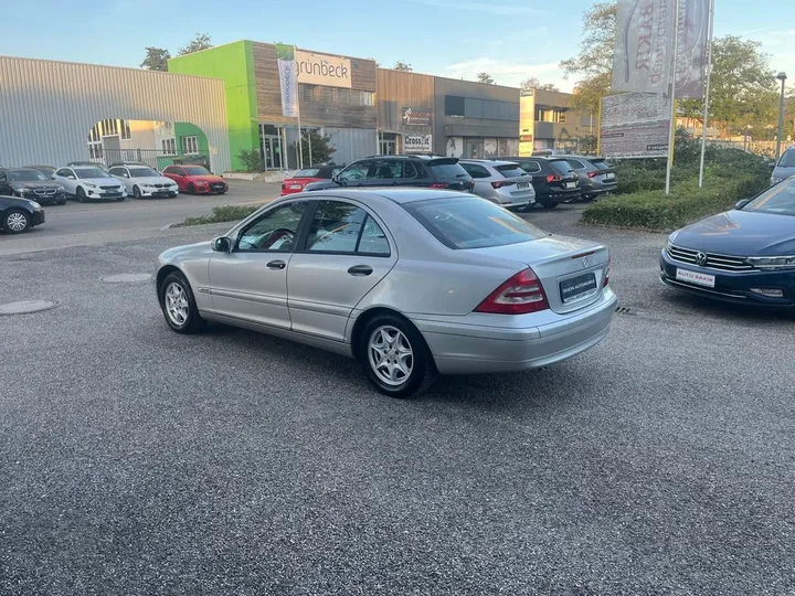 Mercedes-Benz C 180