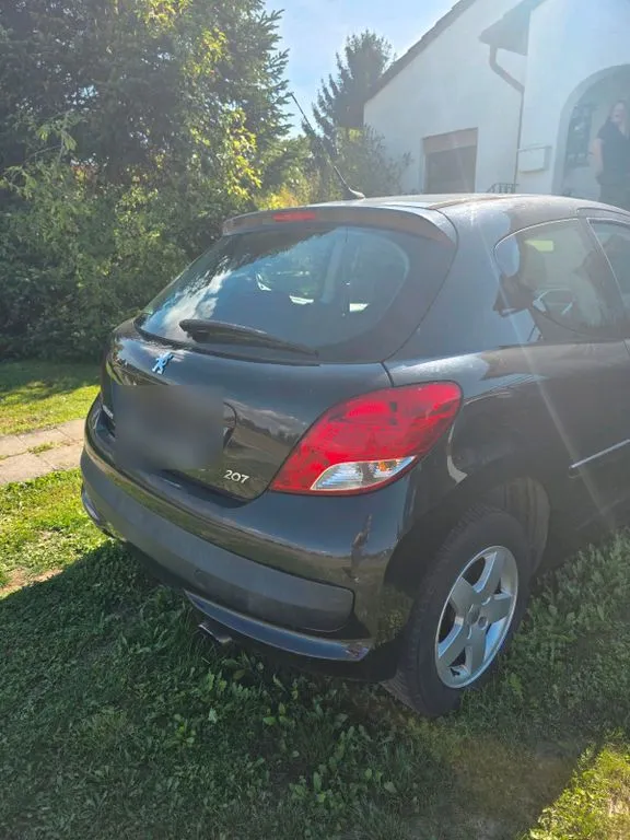 Peugeot 207