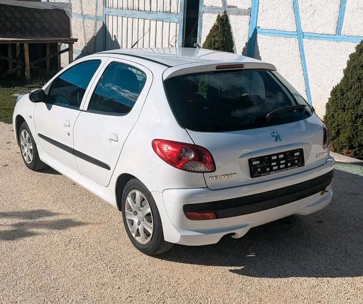 Peugeot 206