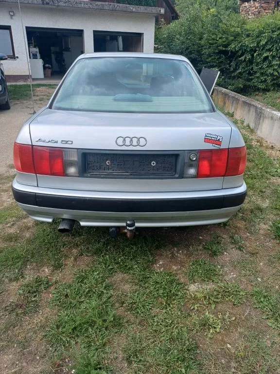 Audi 80