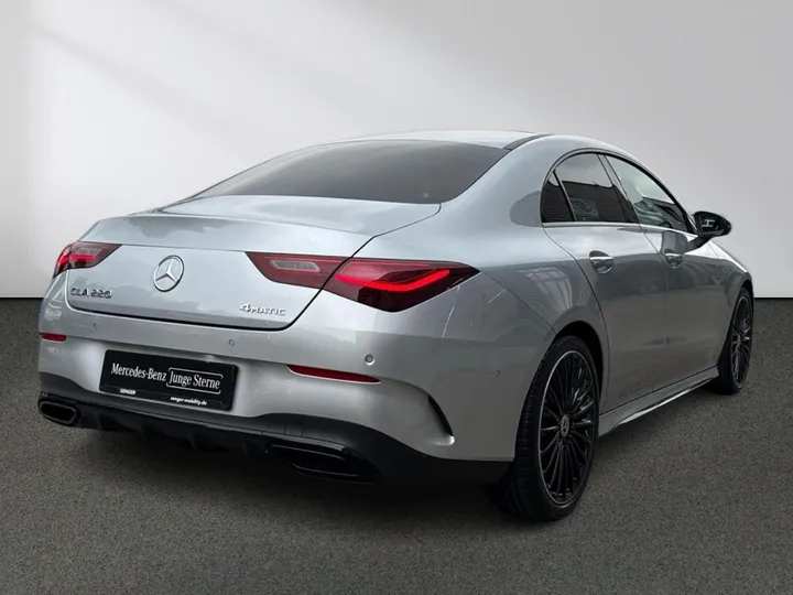 Mercedes-Benz CLA 220