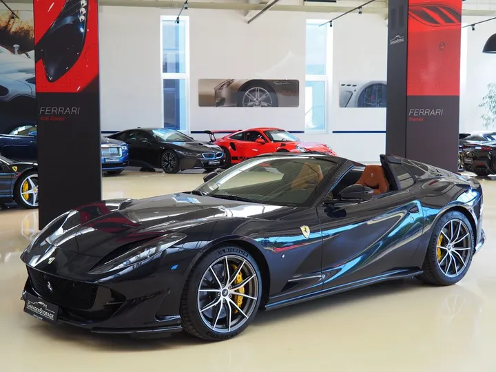 Ferrari 812