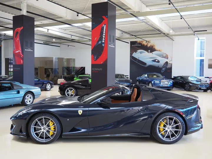 Ferrari 812