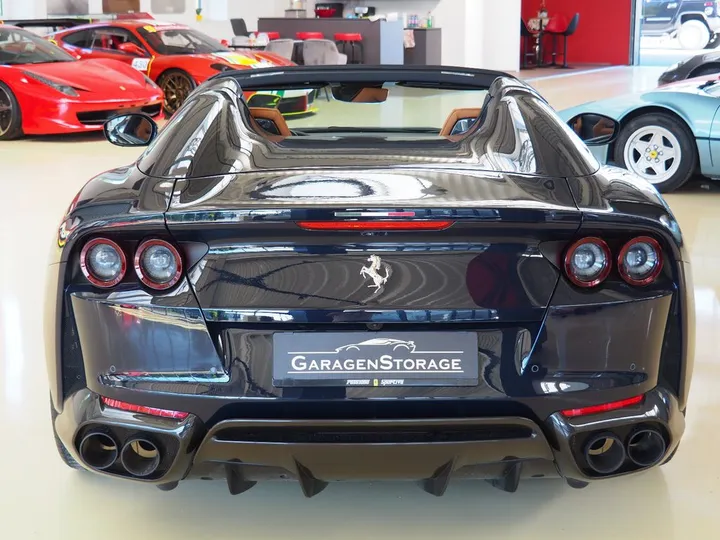 Ferrari 812